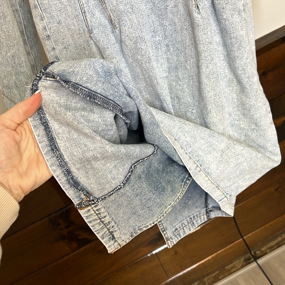 Vintage 80’s‎ Stylish Denim Dress with Gold Accents- 2 - Picture 6 of 6
